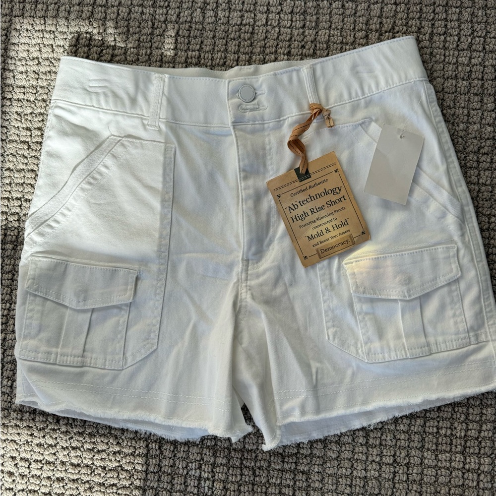 Democracy Women's Ab Solution white shorts  Size 8 New With Tags